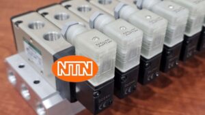 Solenoid Valve CKD M4KA410-10-LS-10-DC24V Cụm van điện từ