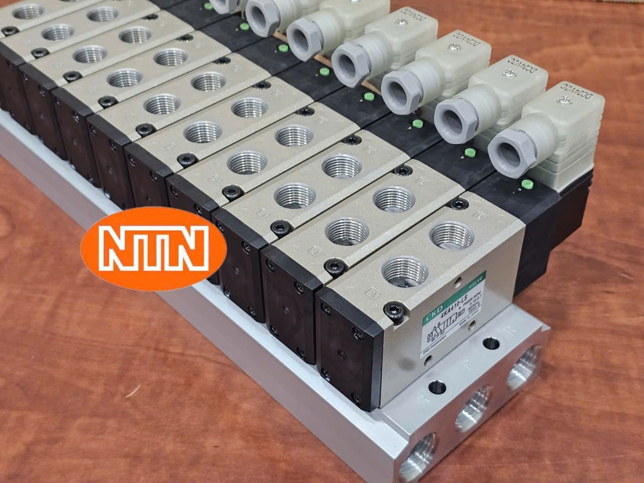 Solenoid Valve CKD M4KA410-10-LS-10-DC24V Cụm van điện từ