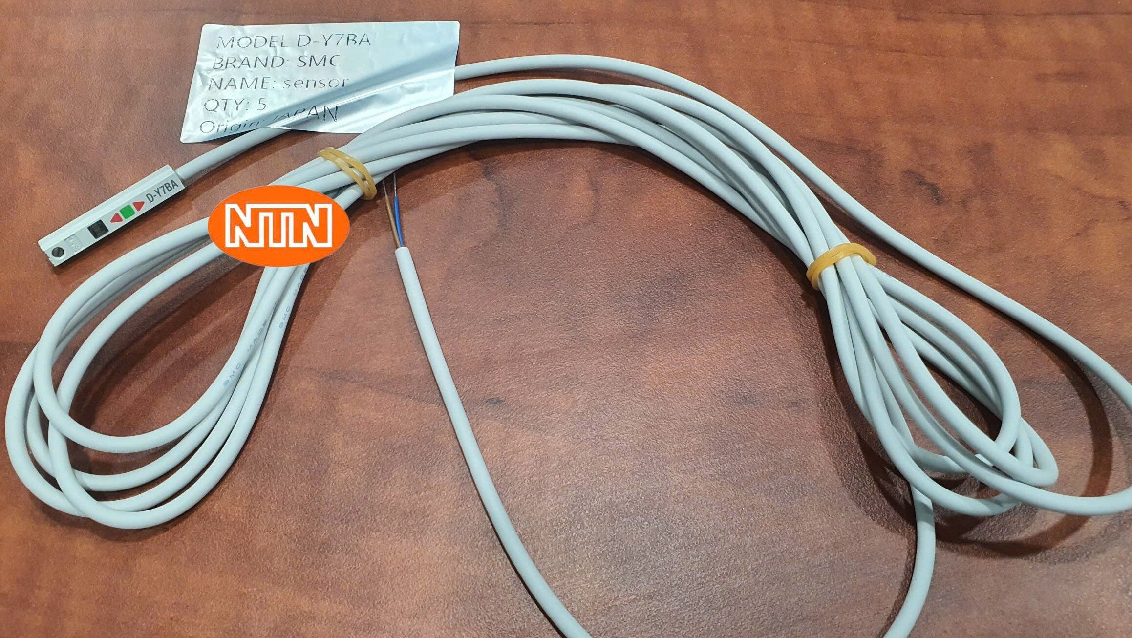 Auto Switch SMC D-Y7BA Cảm biến xi lanh